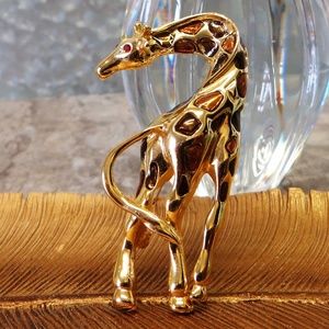 Curious Giraffe Bold Statement Brooch Pin